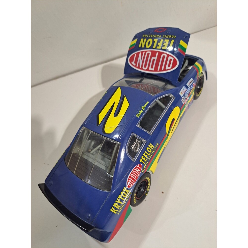 Racing Champions 1:18 Die Cast Dupont Chevrolet #2 Ricky Craven NASCAR Stock Car - Picture 8 of 13